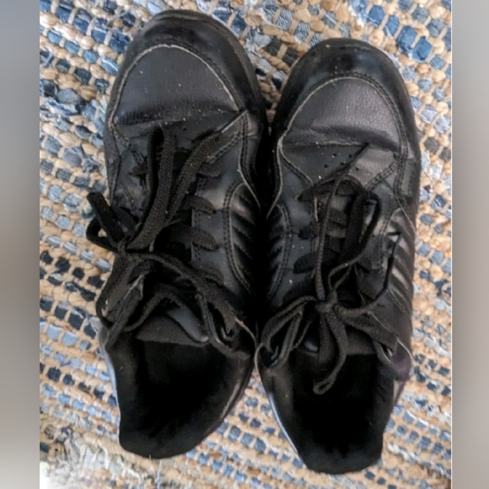 TREDSAFE SHOES 7.5 Women's Black Slipproof Workshoes